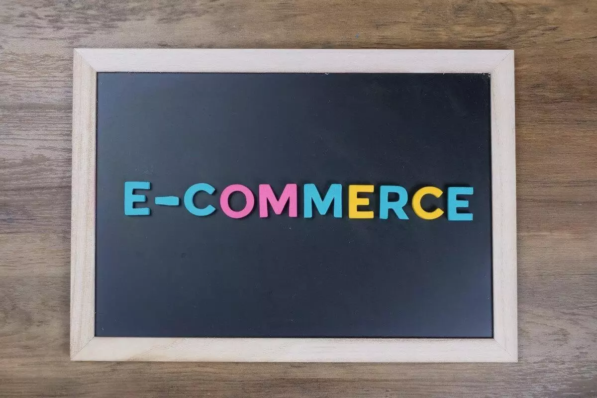 Inovando no Atendimento ao Cliente Online Desenvolvimento de Lojas Virtuais 1